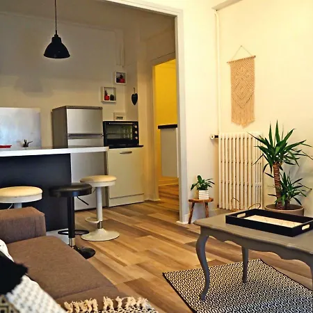 Apartment F3 Quartier Valrose , Proche De La Liberation !! *